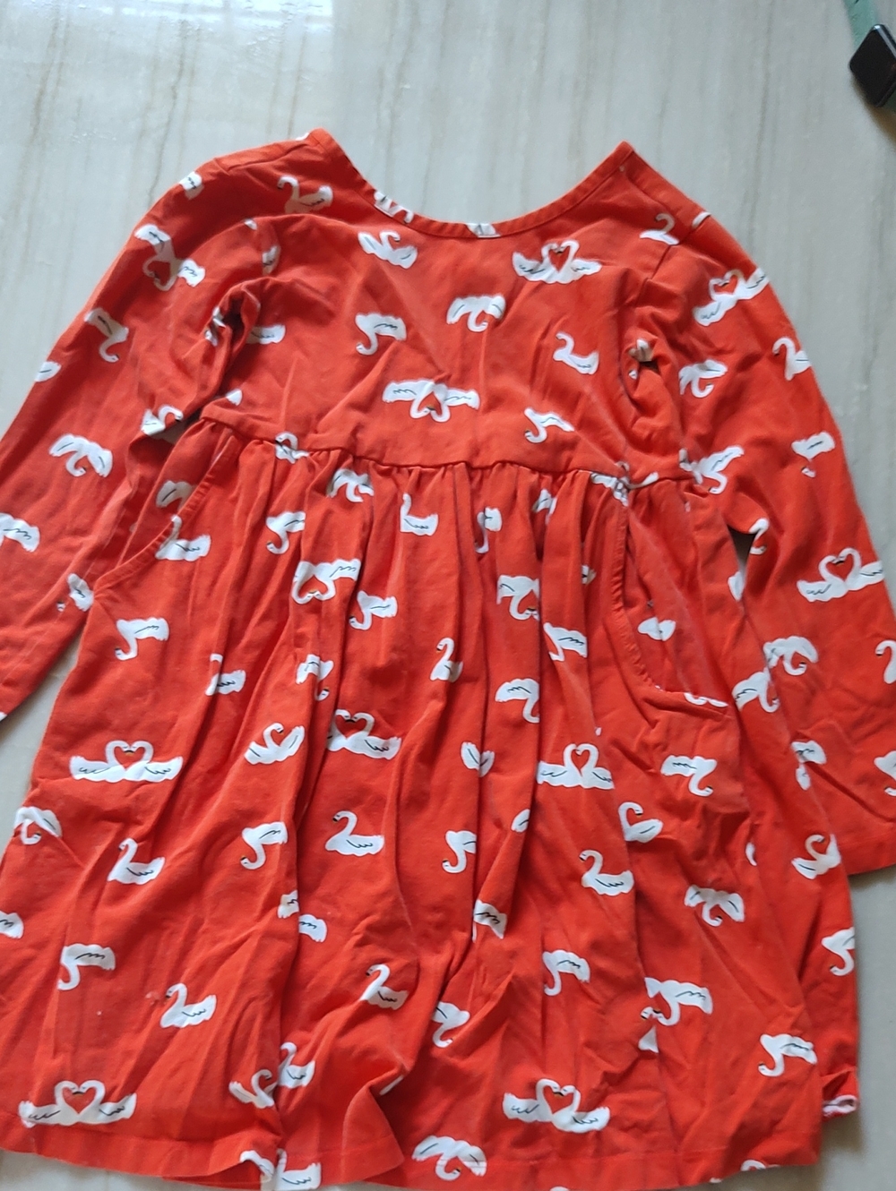 Hanna Andersson Red Long-Sleeve Swan Print Nightgown